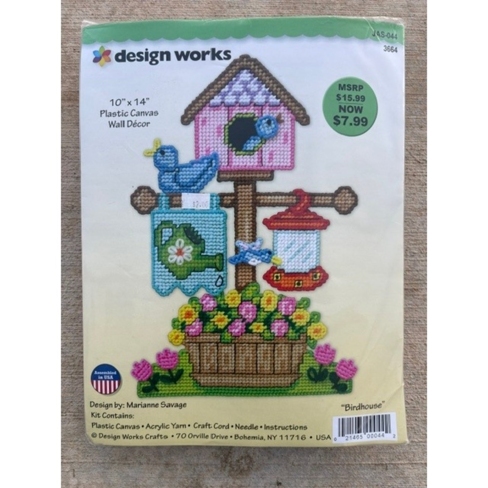 Design Works Birdhouse Plastic Canvas Wall Decor Kit 3664 Marianne Savage 10x14